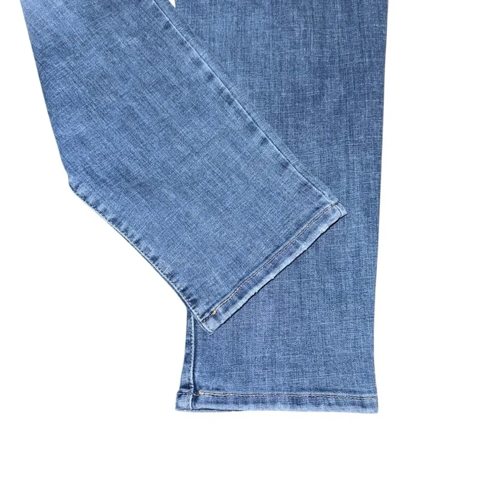Levi’s Boyfriend Mid Rise Women’s Jeans Sz 31 x 27 Lapis Gem Medium Wash Stretch